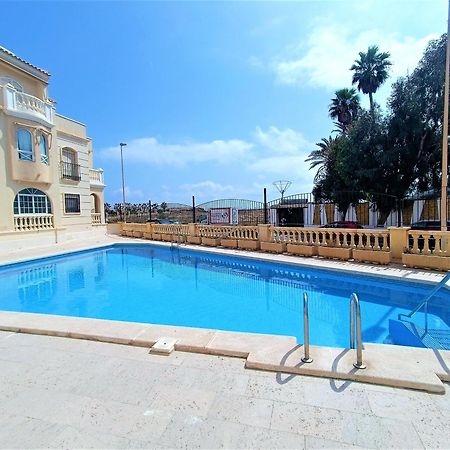 Amazing Penthouse On The Beach, Sea Views, Wifi, Airconditioning And Parking Torrevieja Bagian luar foto