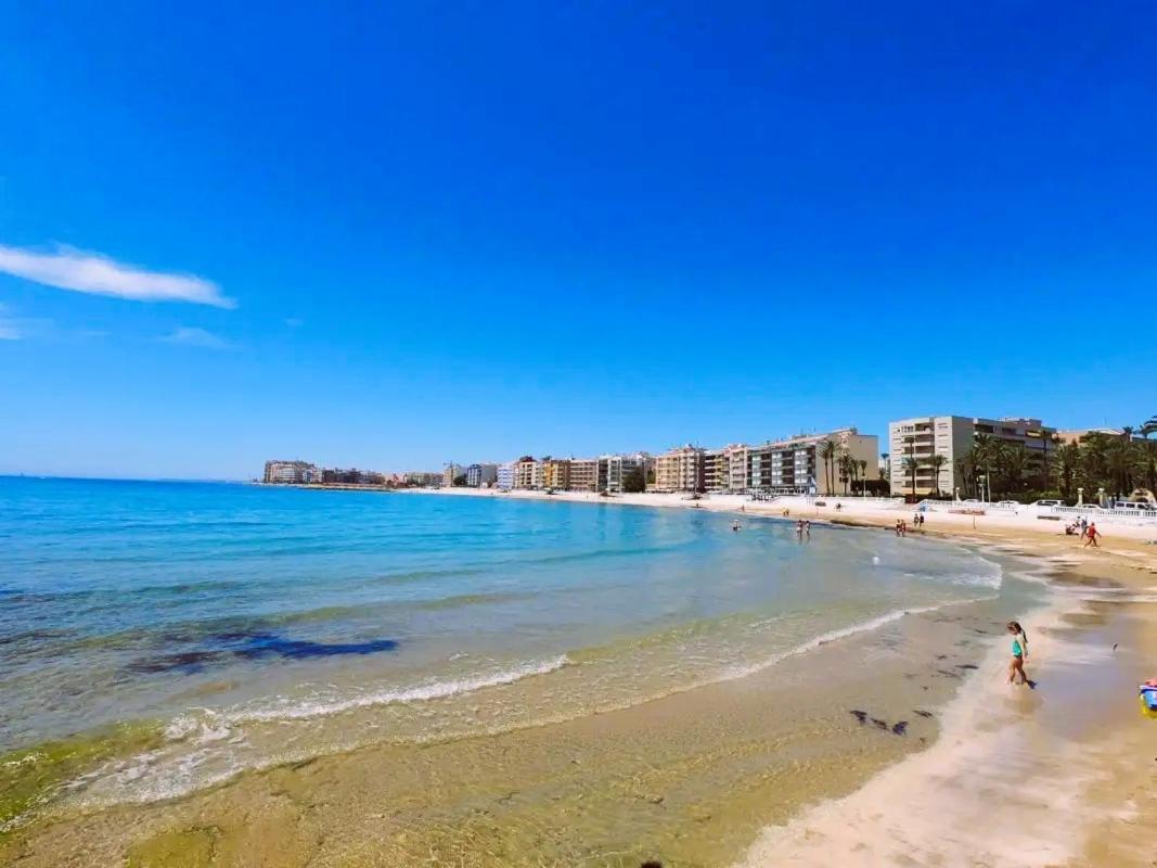 Amazing Penthouse On The Beach, Sea Views, Wifi, Airconditioning And Parking Torrevieja Bagian luar foto